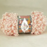 розовый