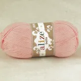 розовый