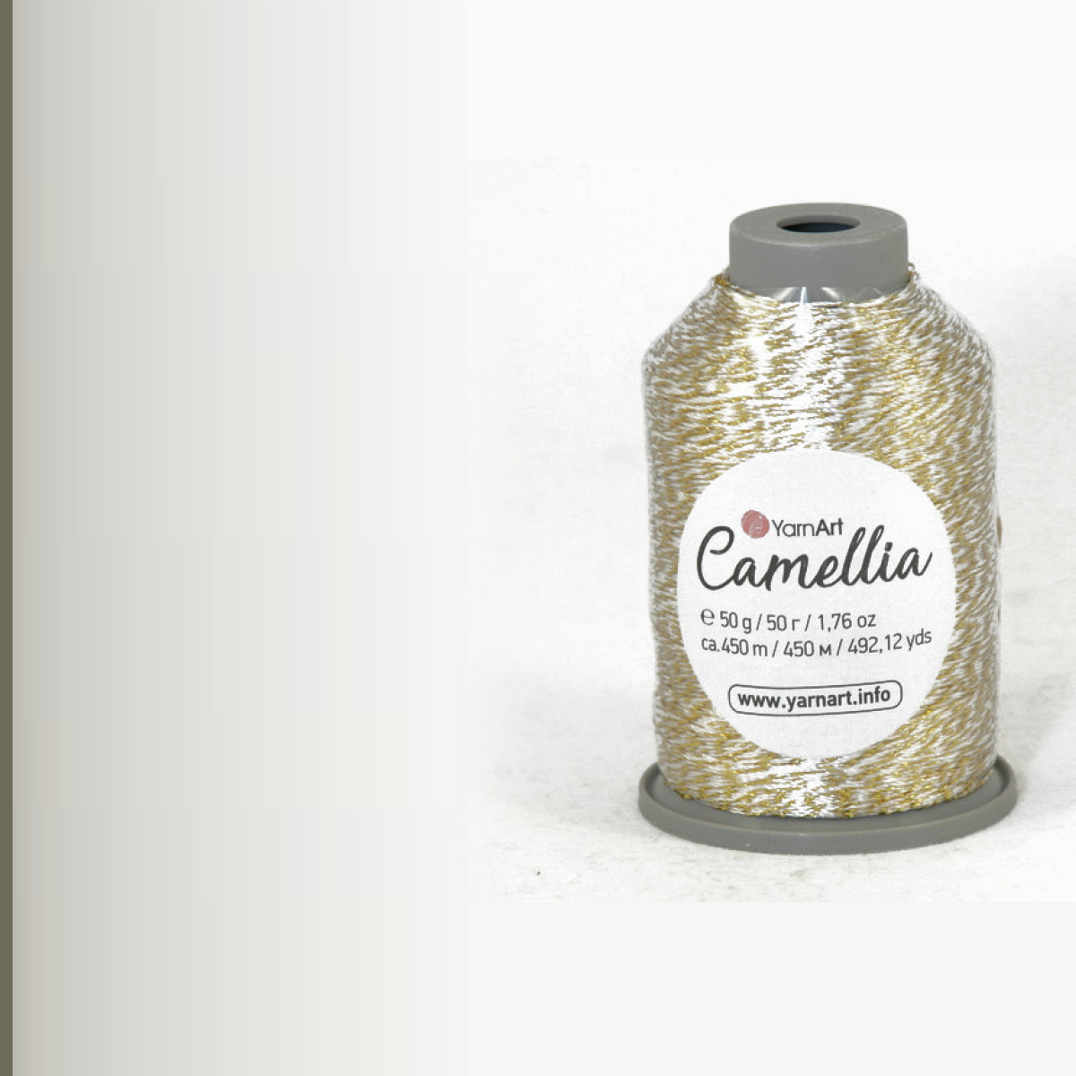 Camellia, белый с золотом