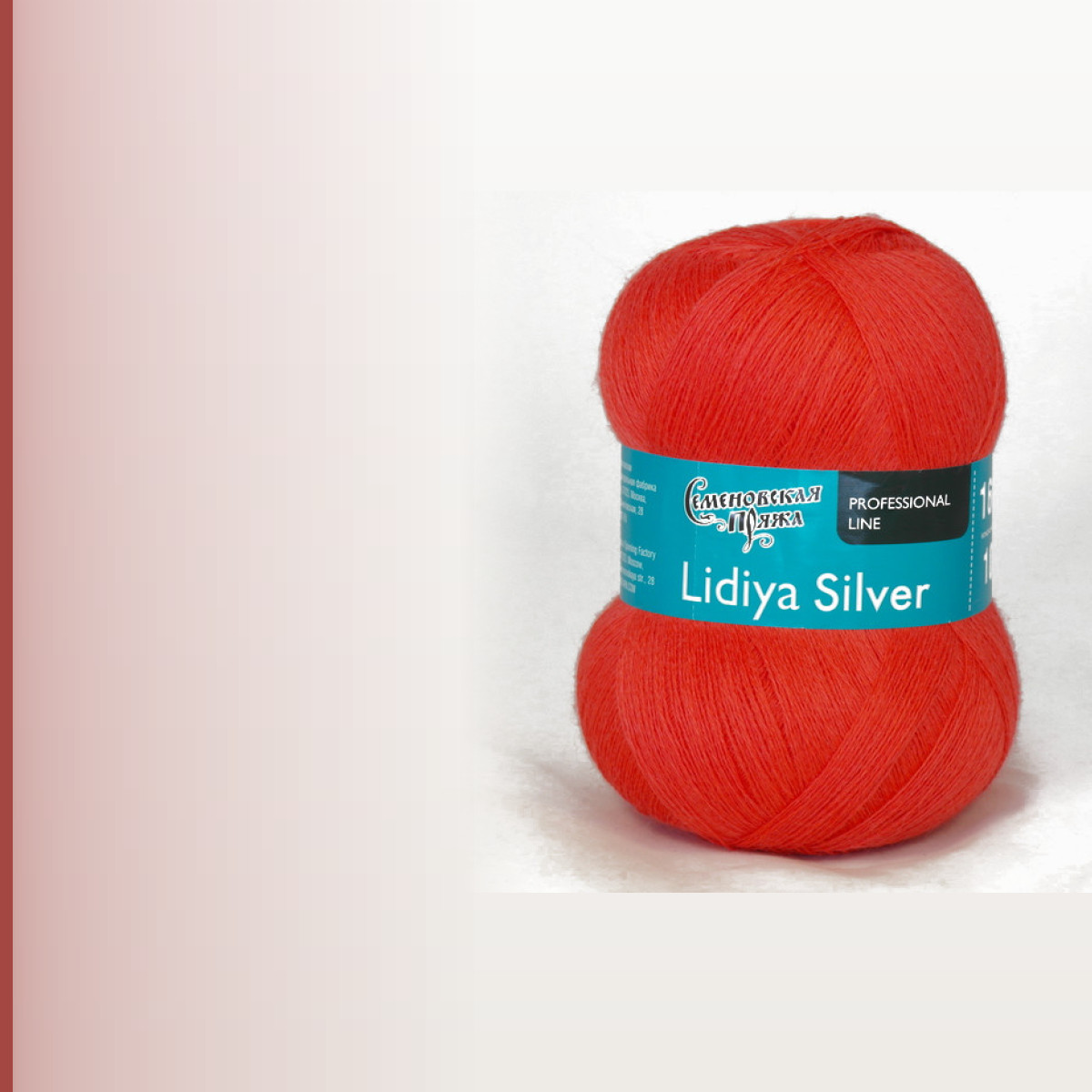 Lidiya silver (Лидия сильвер), красный мак